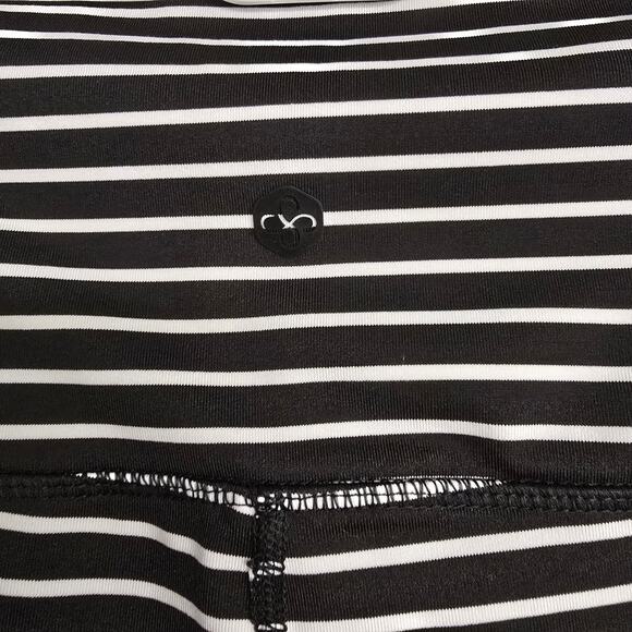 Women's Scorpio Sol Black & White High Waisted Athletic Leggings - Size Medium - Picture 7 of 10